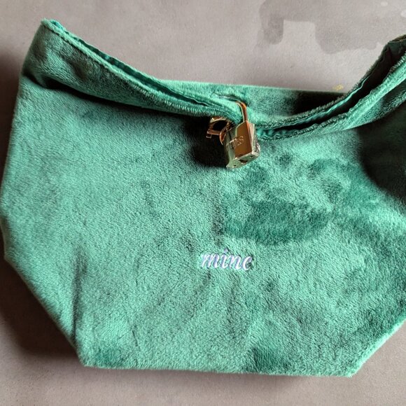 RMS Beauty Limited Edition Artist Pouch | Green - Picture 13 of 16